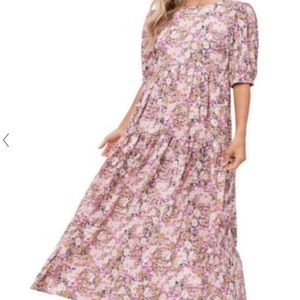 En Saison Midi Dress in a Floral Print with cutout tie back. Boho Style.